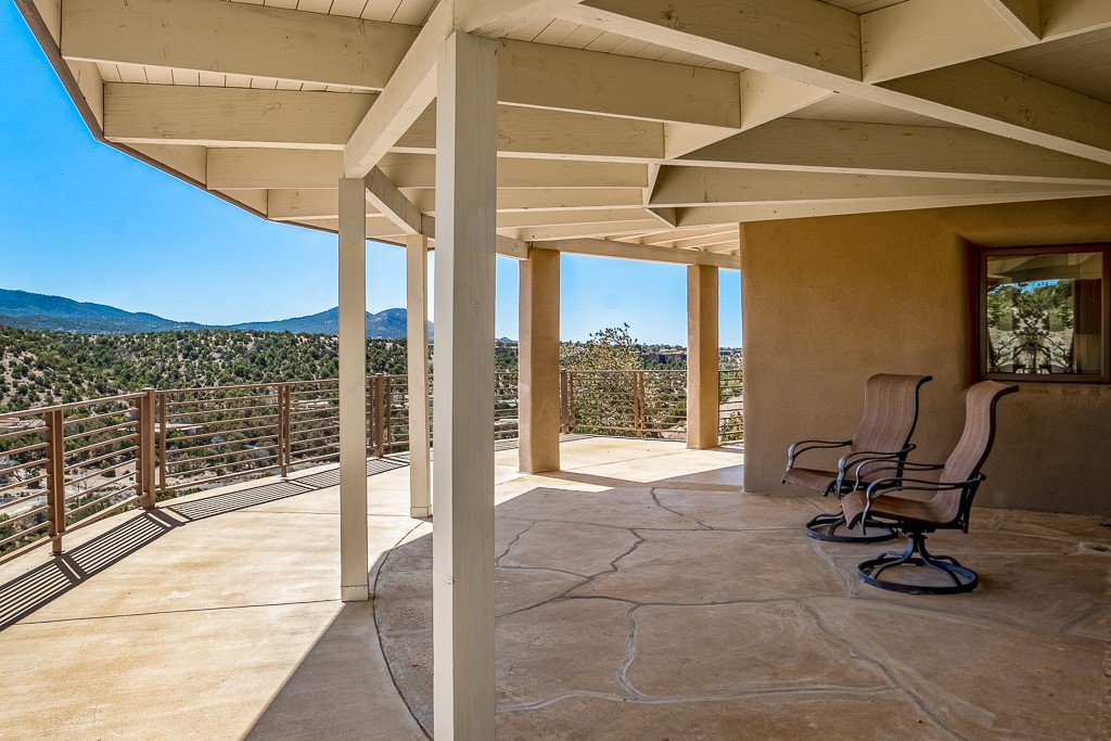 1000 Hillcrest Drive