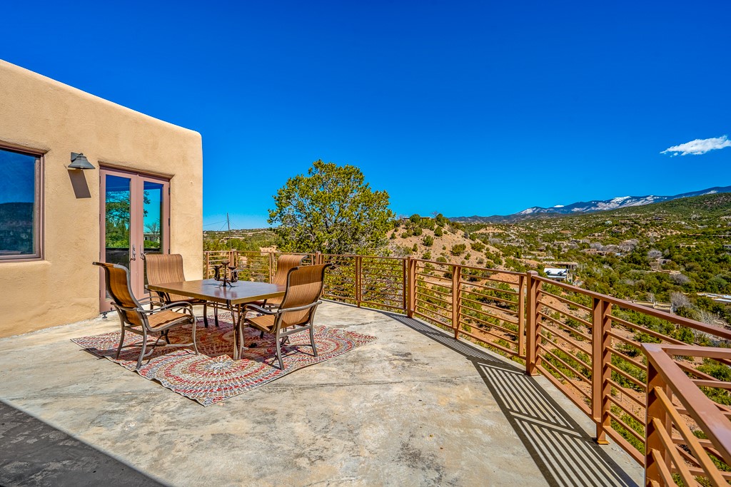 1000 Hillcrest Drive