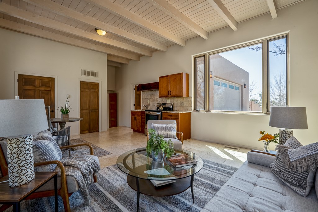 1000 Hillcrest Drive