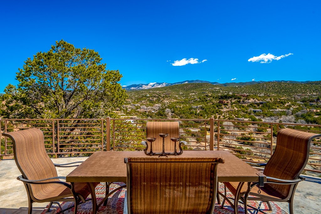 1000 Hillcrest Drive