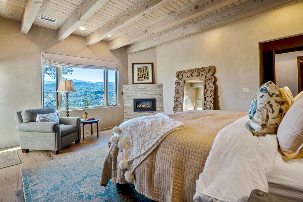 1000 Hillcrest Drive