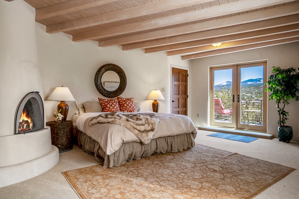 1000 Hillcrest Drive