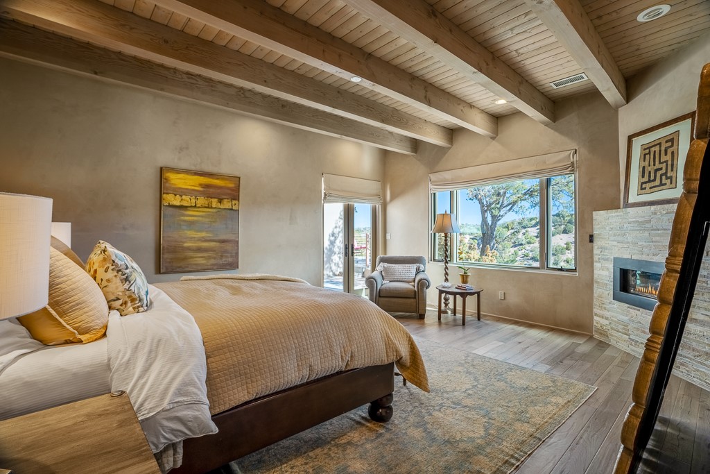 1000 Hillcrest Drive