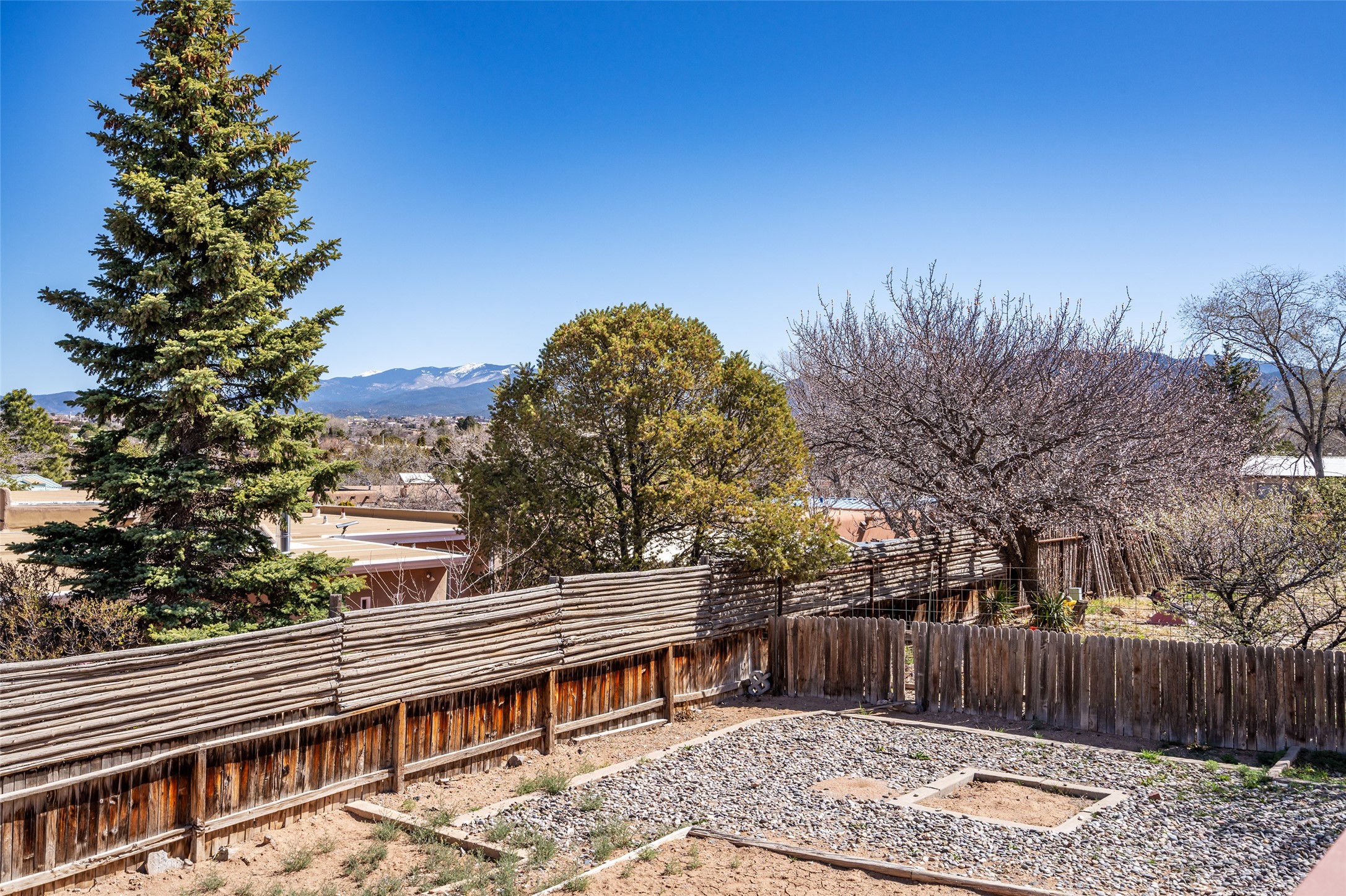 2719 Paseo de Tularosa