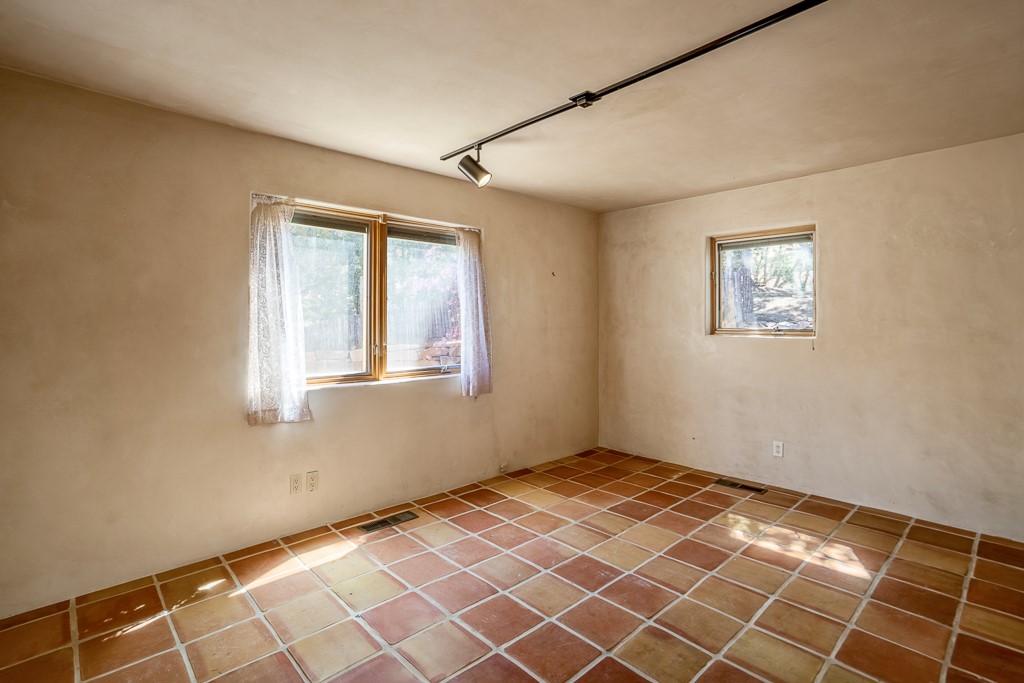 1008 Sangre De Cristo