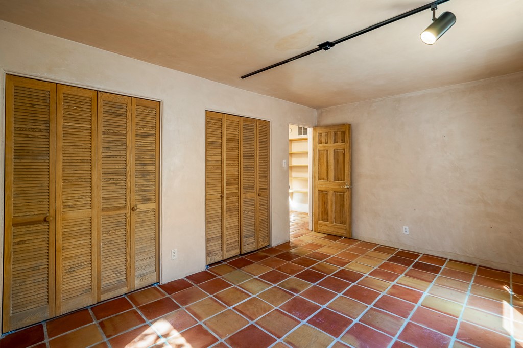 1008 Sangre De Cristo