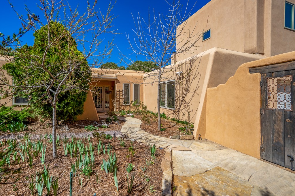 1008 Sangre De Cristo