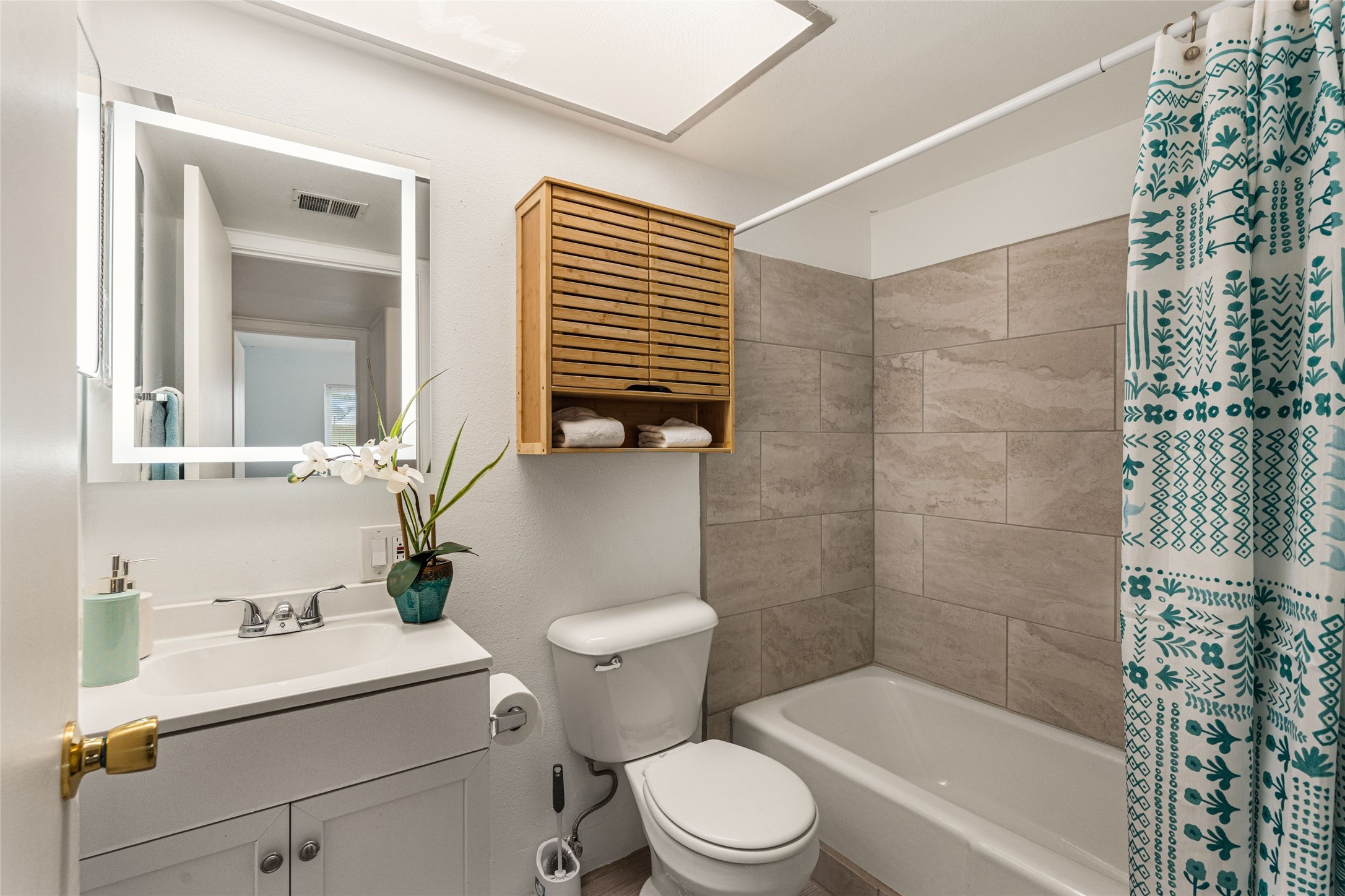 2320 Camino Carlos Rey