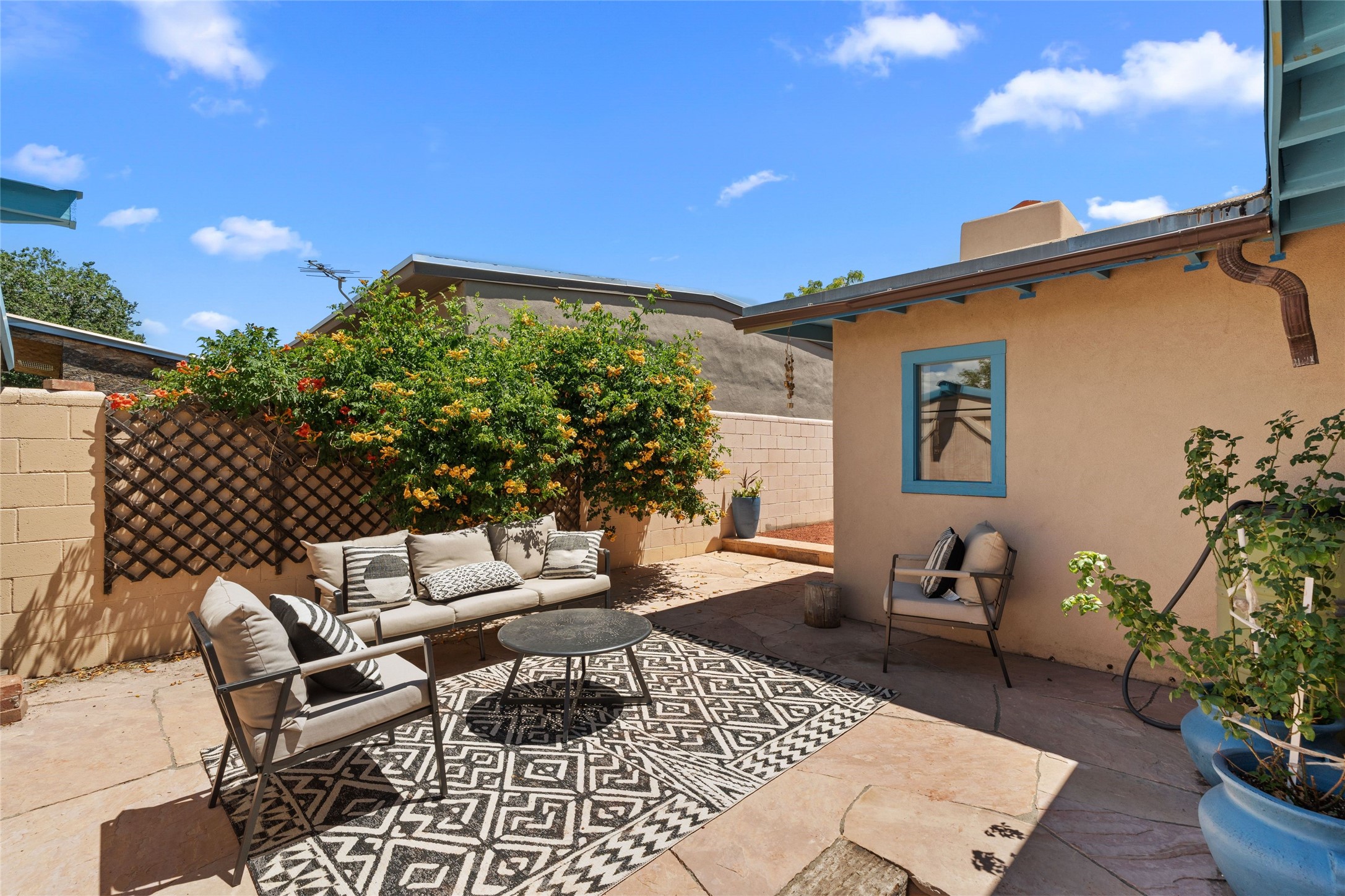 550 Juanita Street
