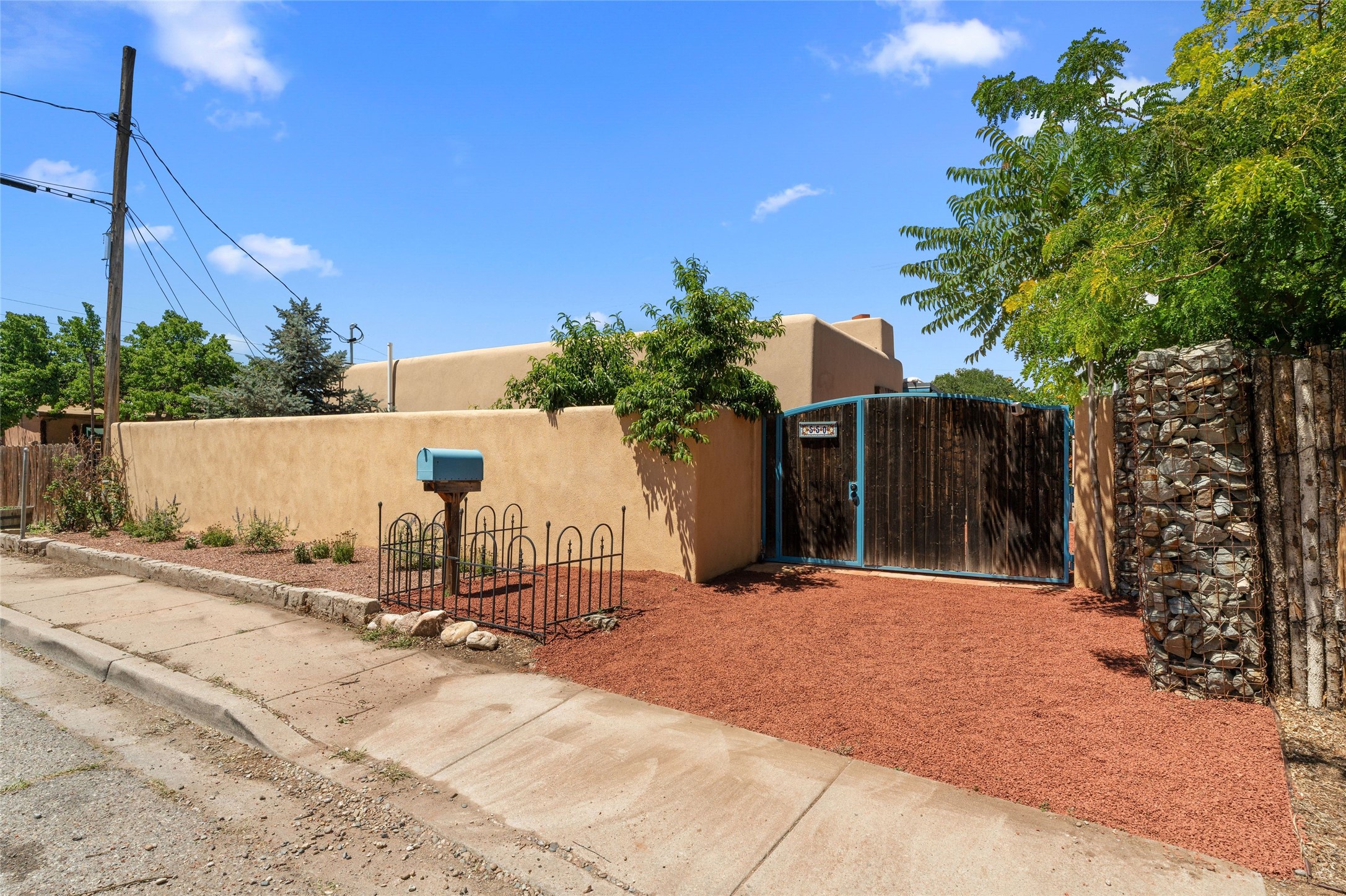 550 Juanita Street