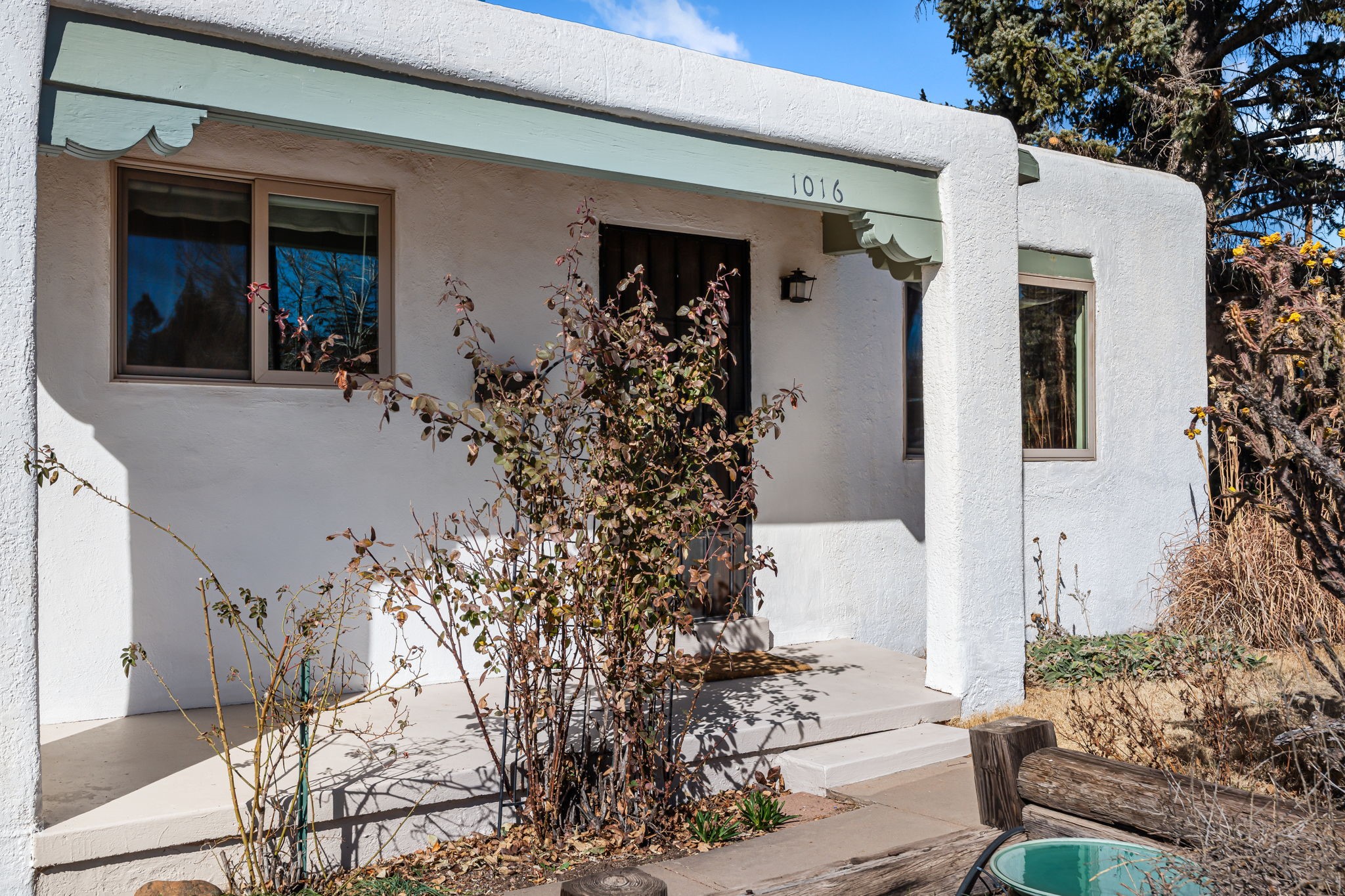 1016 Camino Redondo