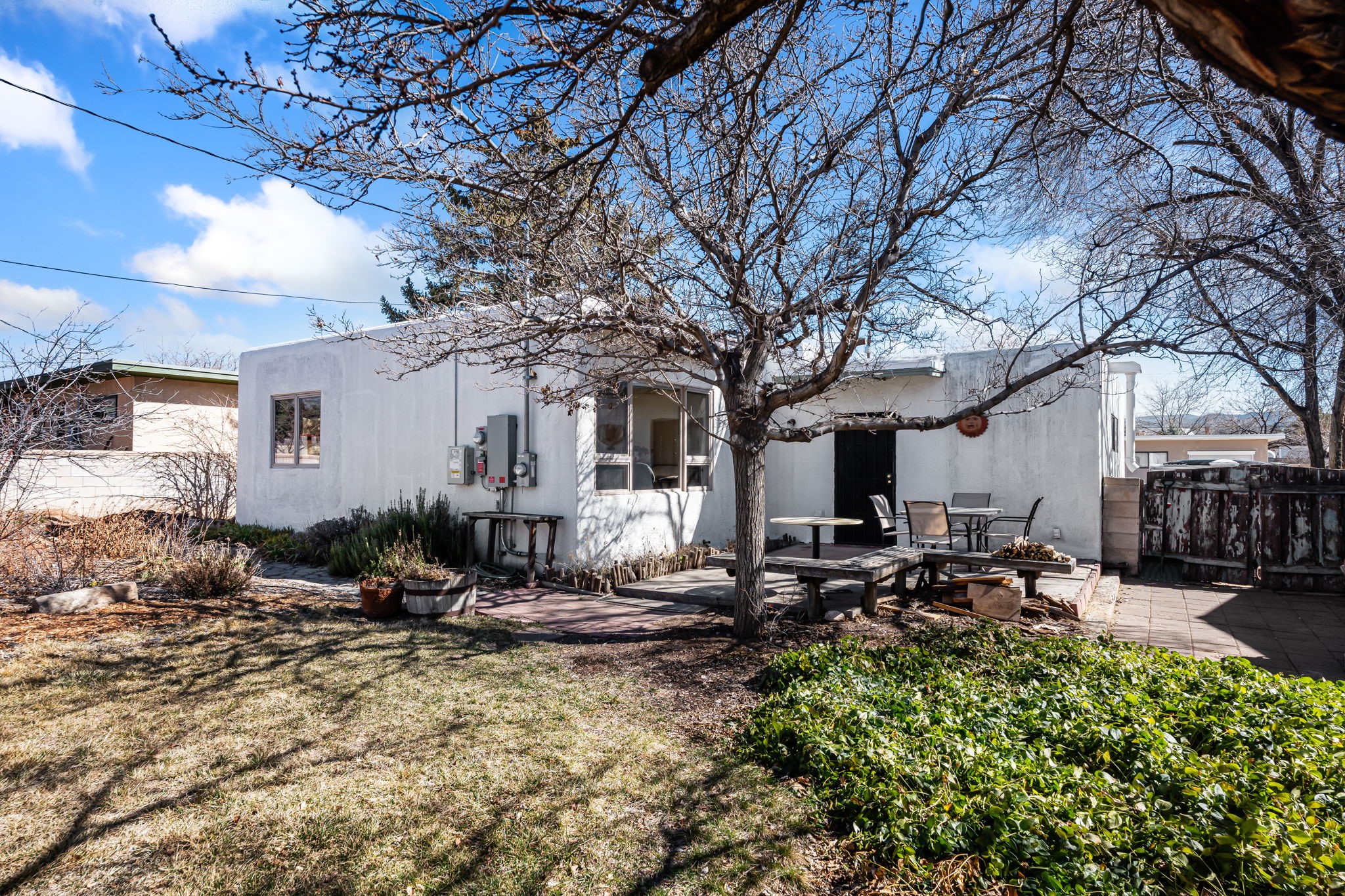 1016 Camino Redondo