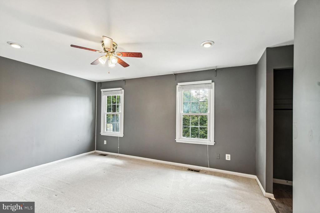 1638 HIDDENBROOK DRIVE