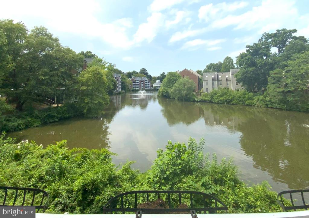 7594 LAKESIDE VILLAGE DRIVE M 7594M
