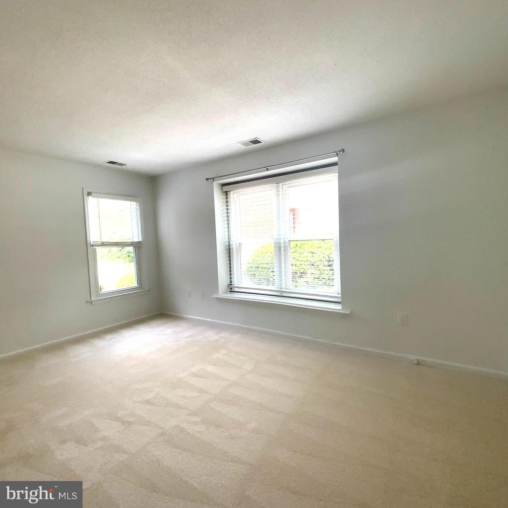 7594 LAKESIDE VILLAGE DRIVE M 7594M