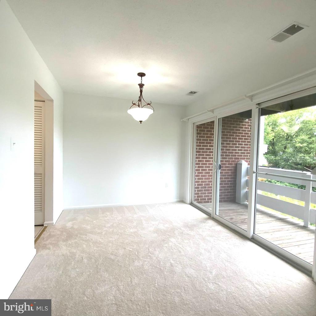 7594 LAKESIDE VILLAGE DRIVE M 7594M