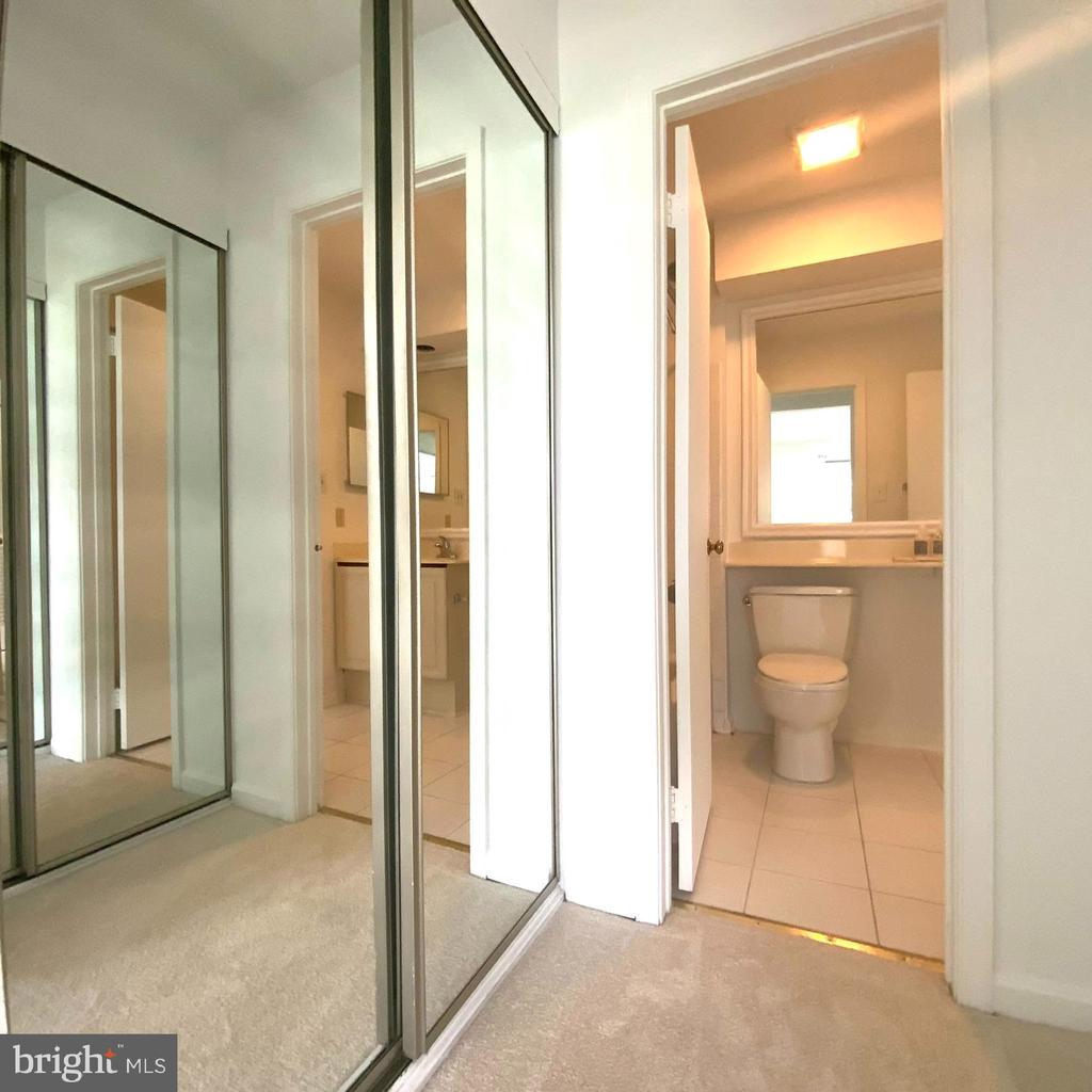 7594 LAKESIDE VILLAGE DRIVE M 7594M