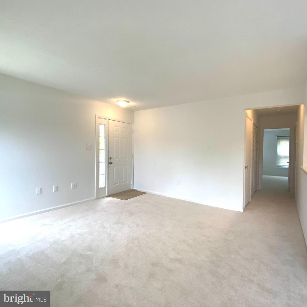 7594 LAKESIDE VILLAGE DRIVE M 7594M