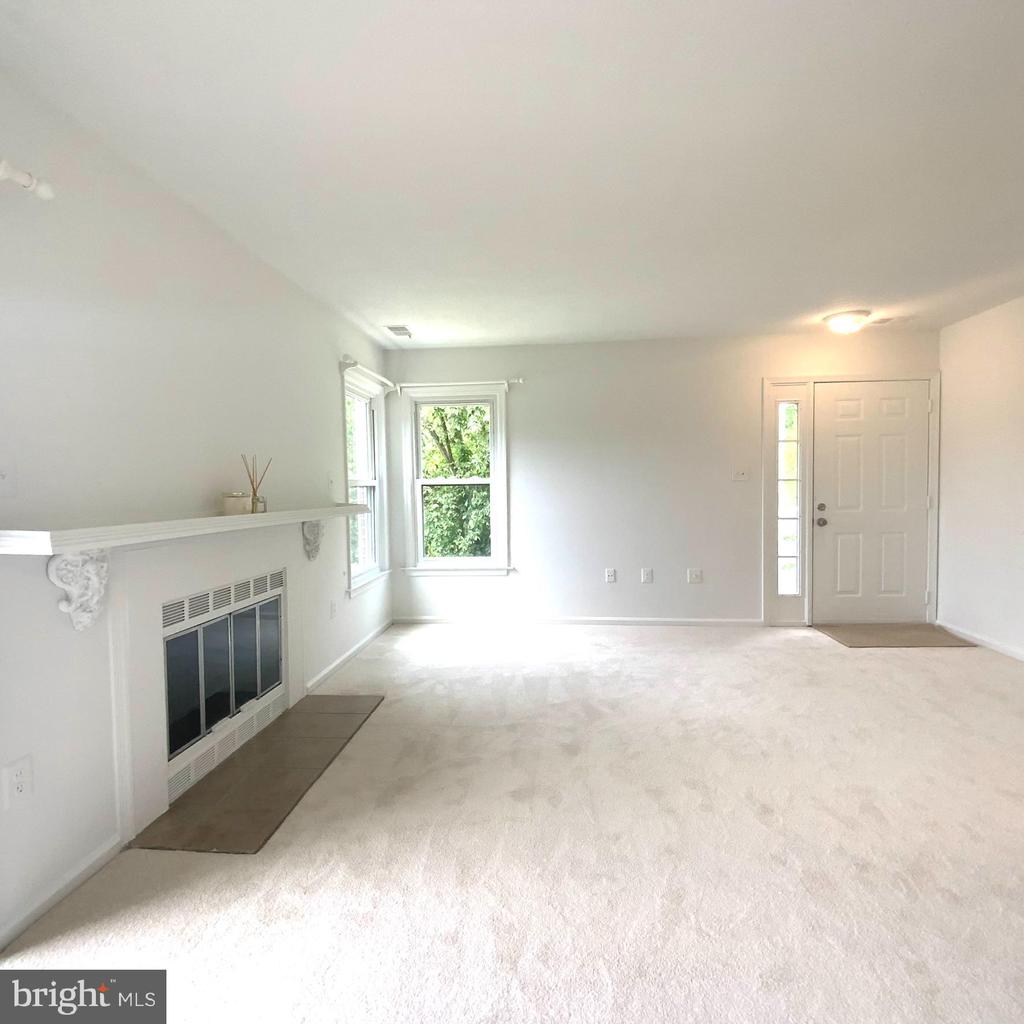 7594 LAKESIDE VILLAGE DRIVE M 7594M