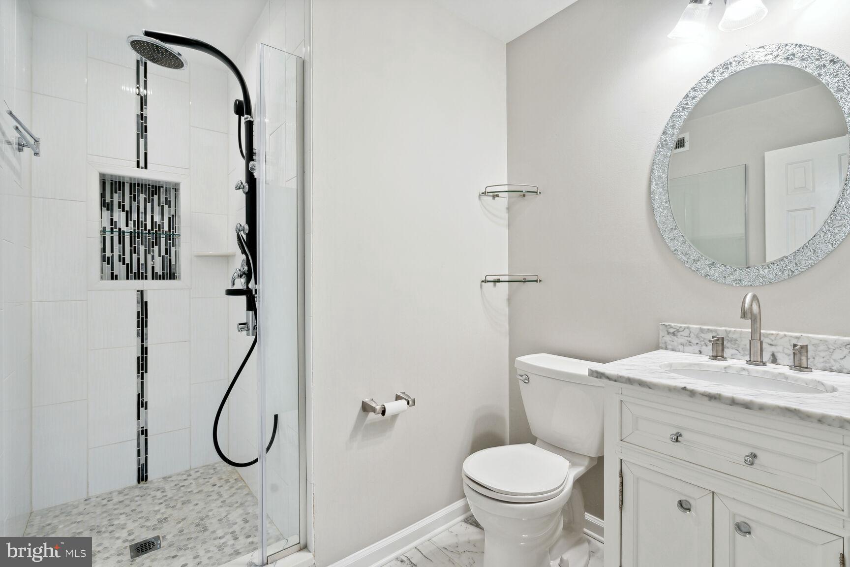 5104 WOODFIELD DRIVE