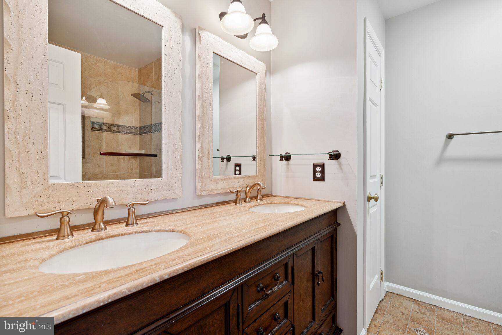 5104 WOODFIELD DRIVE