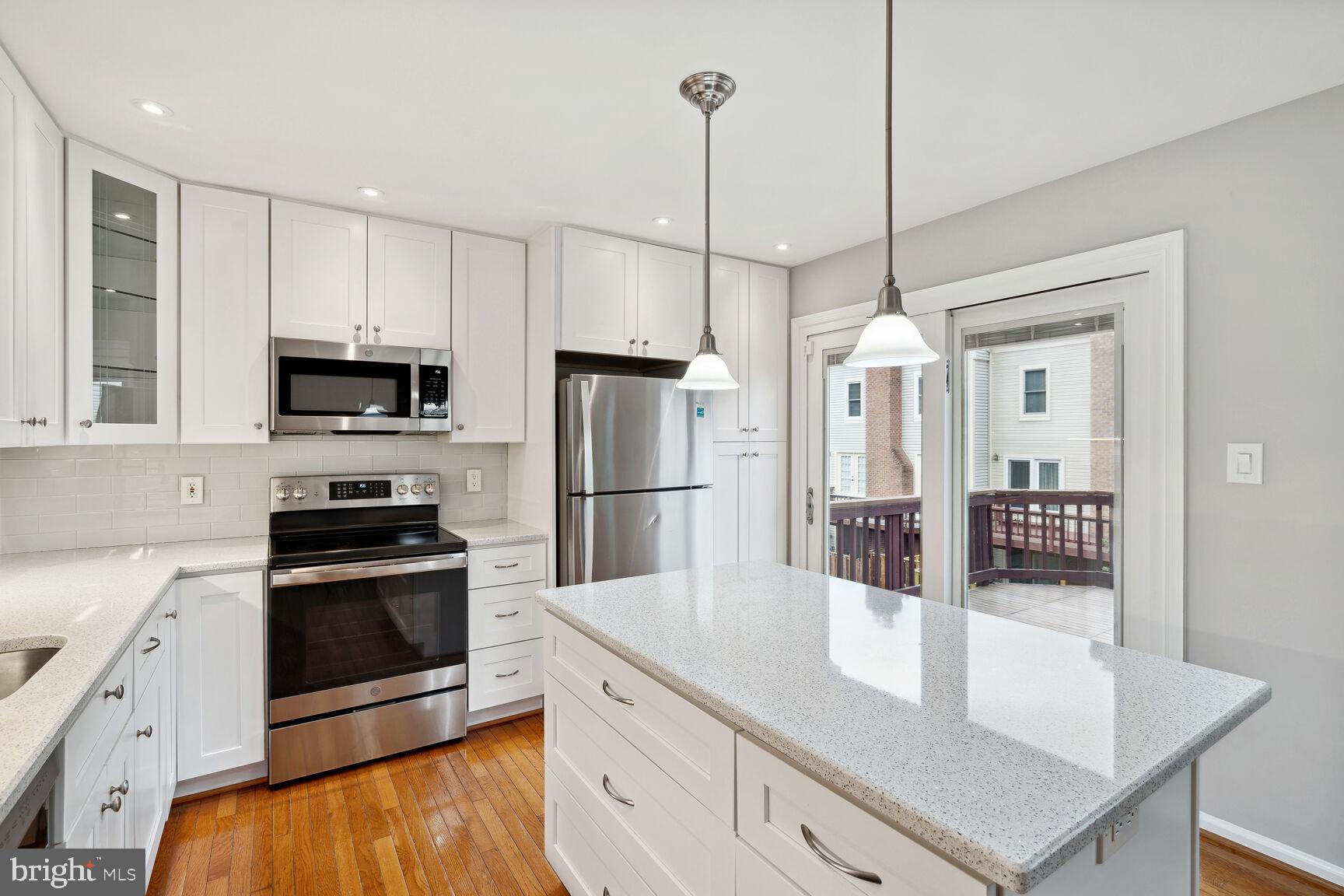 5104 WOODFIELD DRIVE