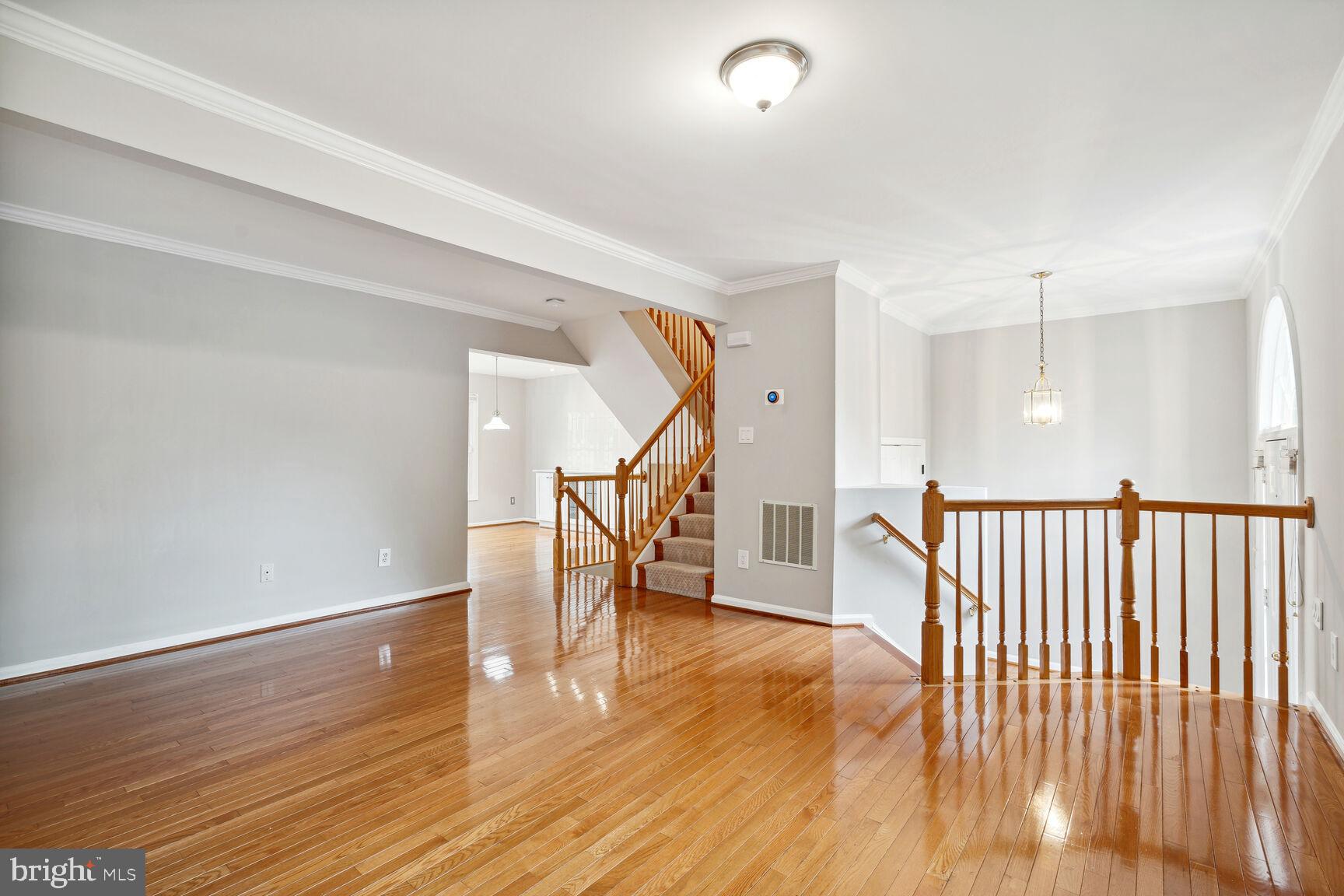 5104 WOODFIELD DRIVE