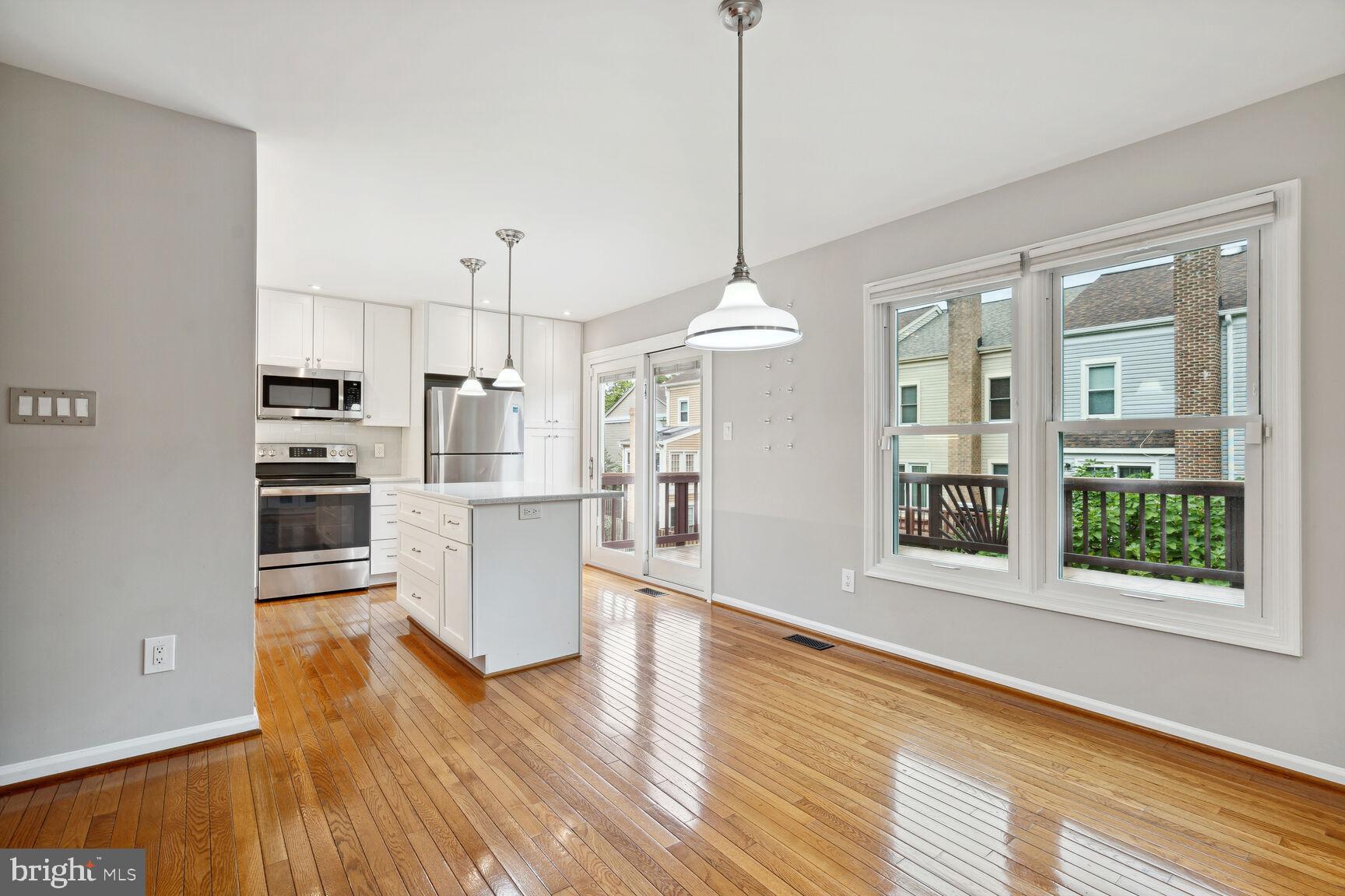 5104 WOODFIELD DRIVE