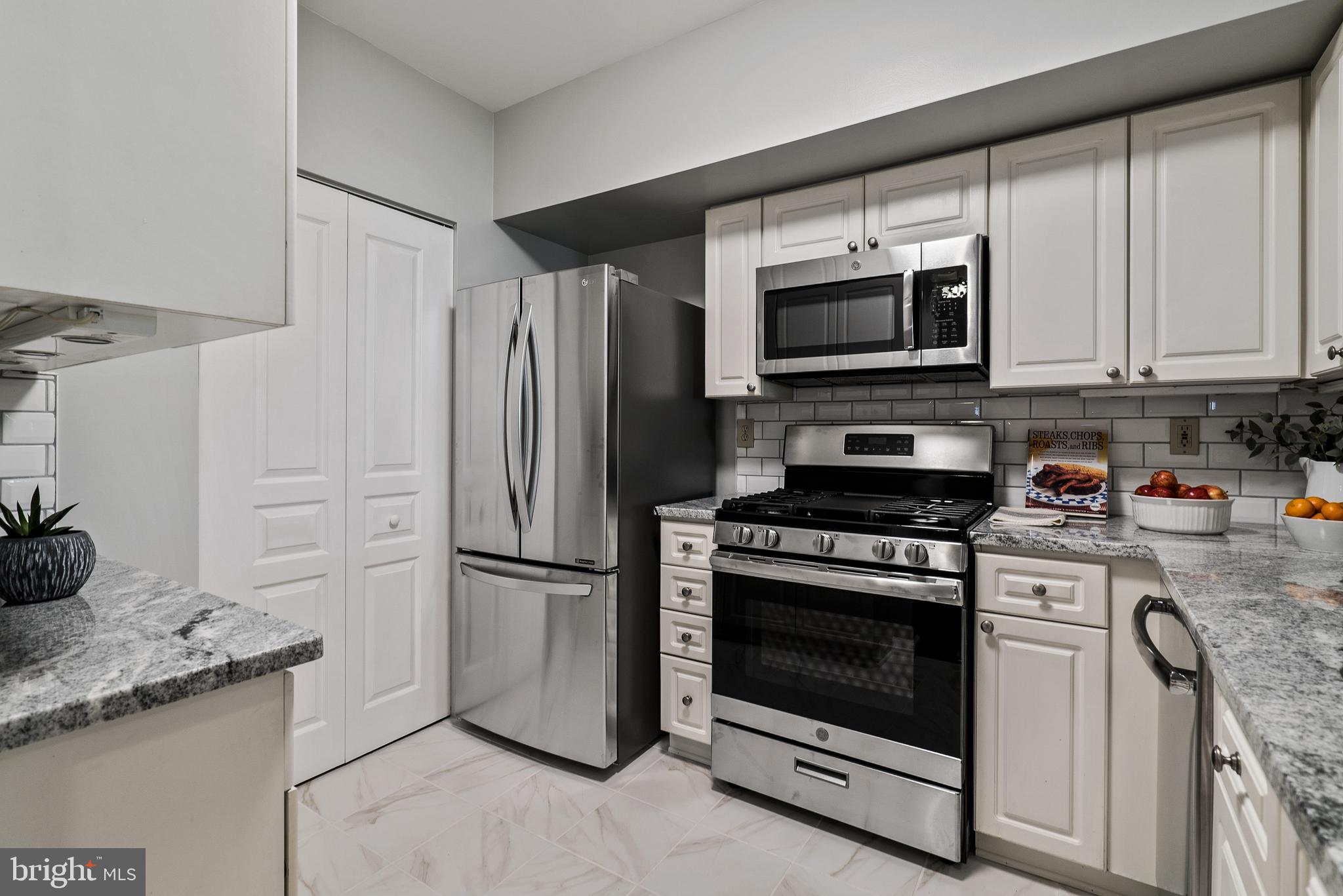 12913 ALTON SQUARE 206