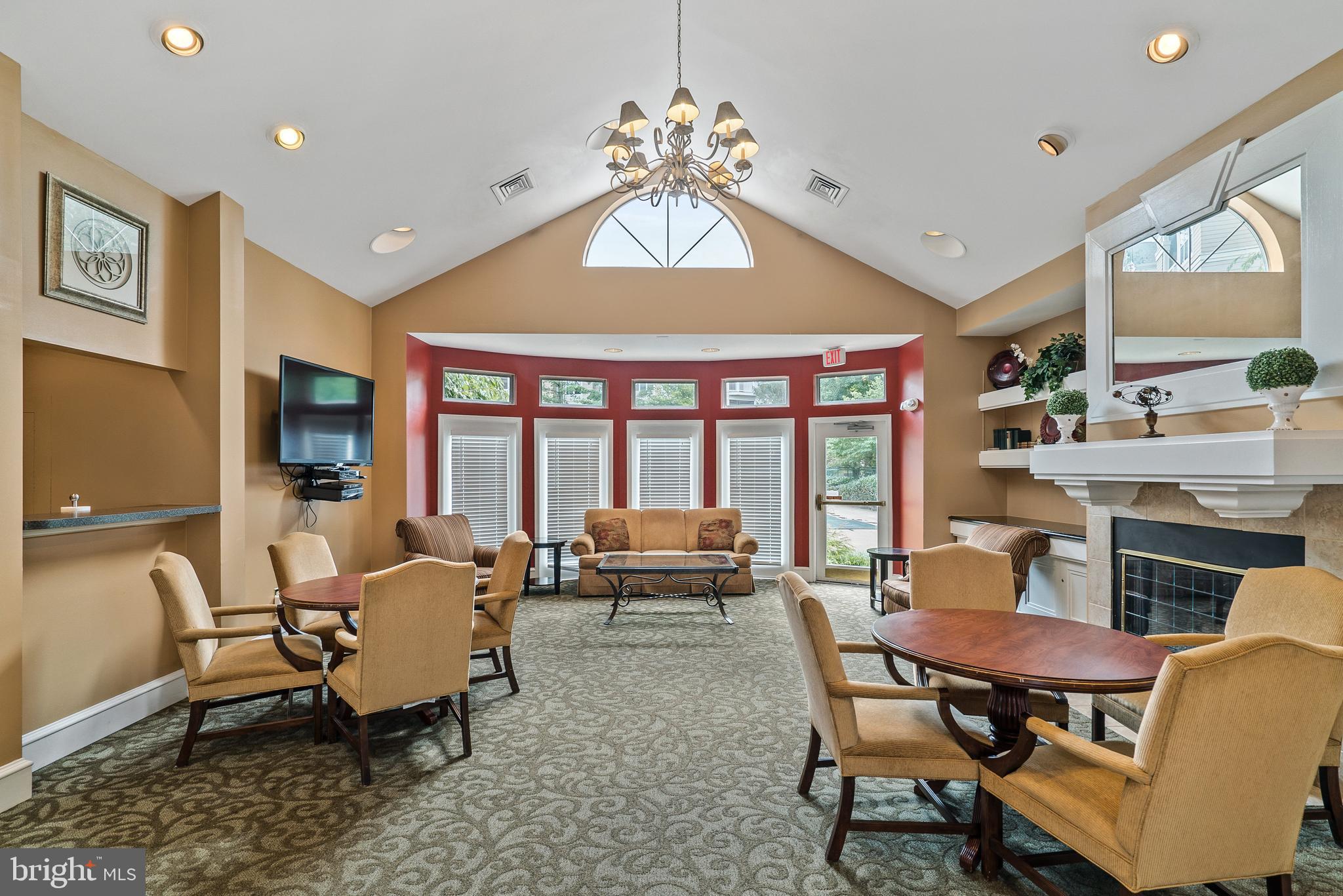 12913 ALTON SQUARE 206