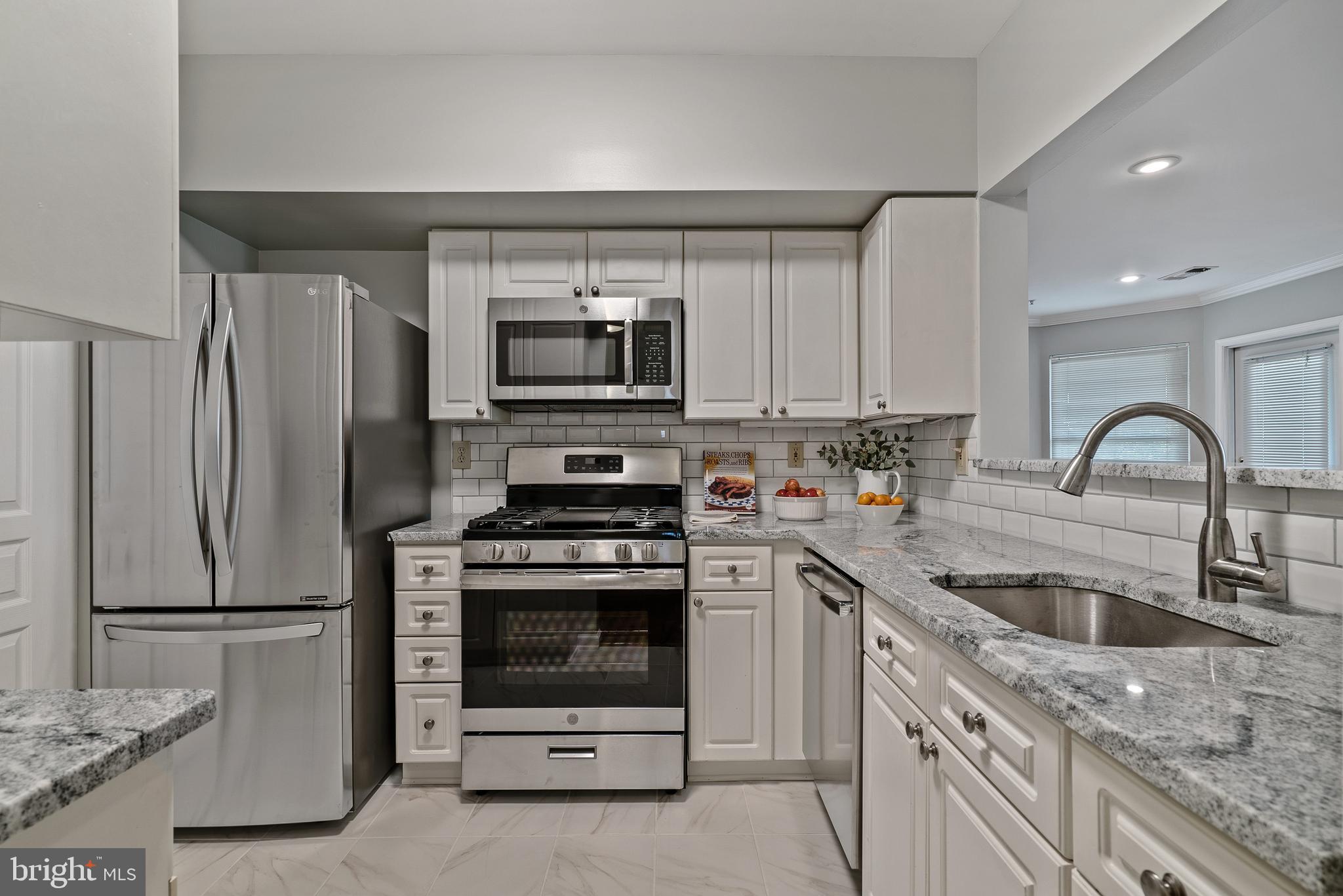 12913 ALTON SQUARE 206