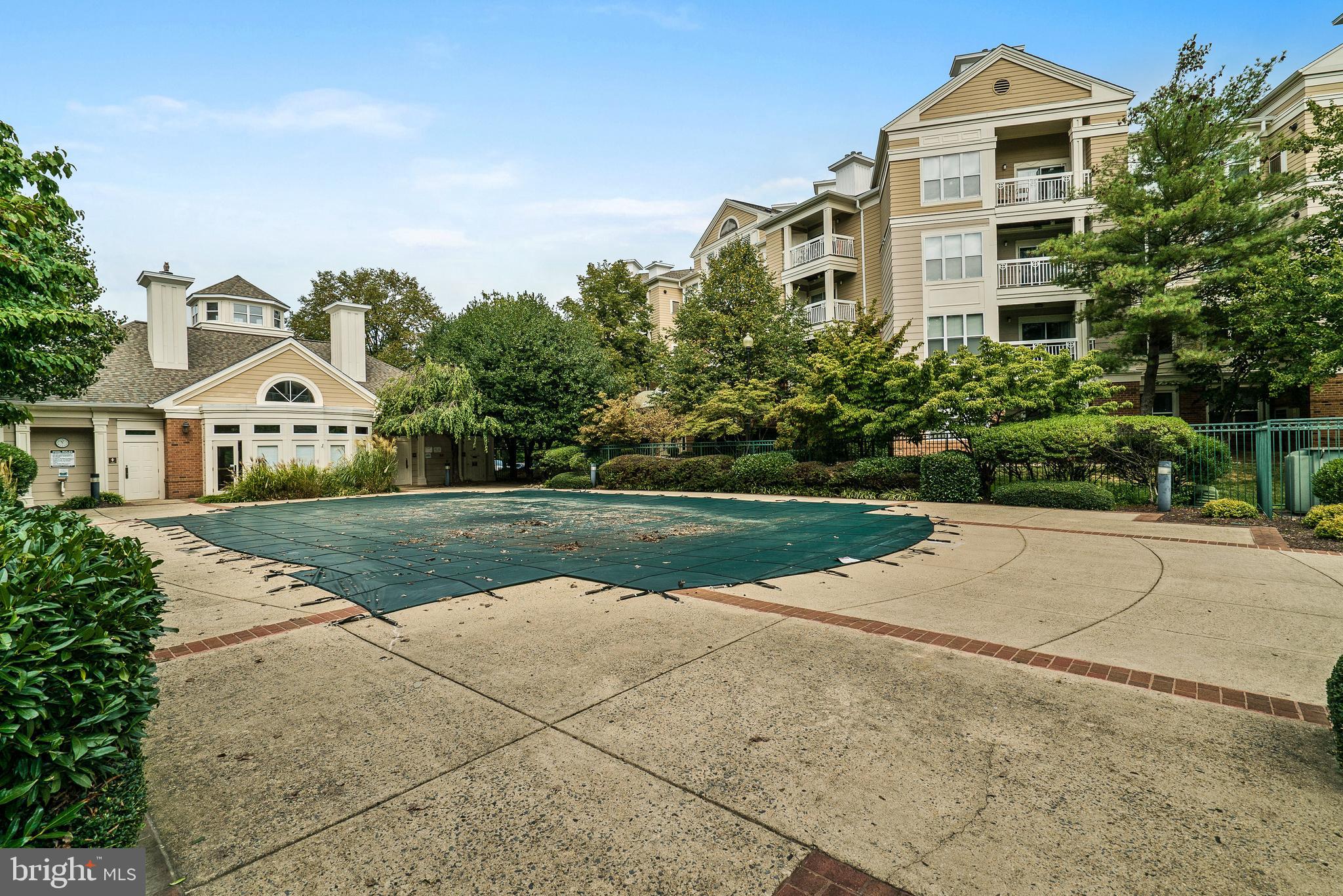 12913 ALTON SQUARE 206