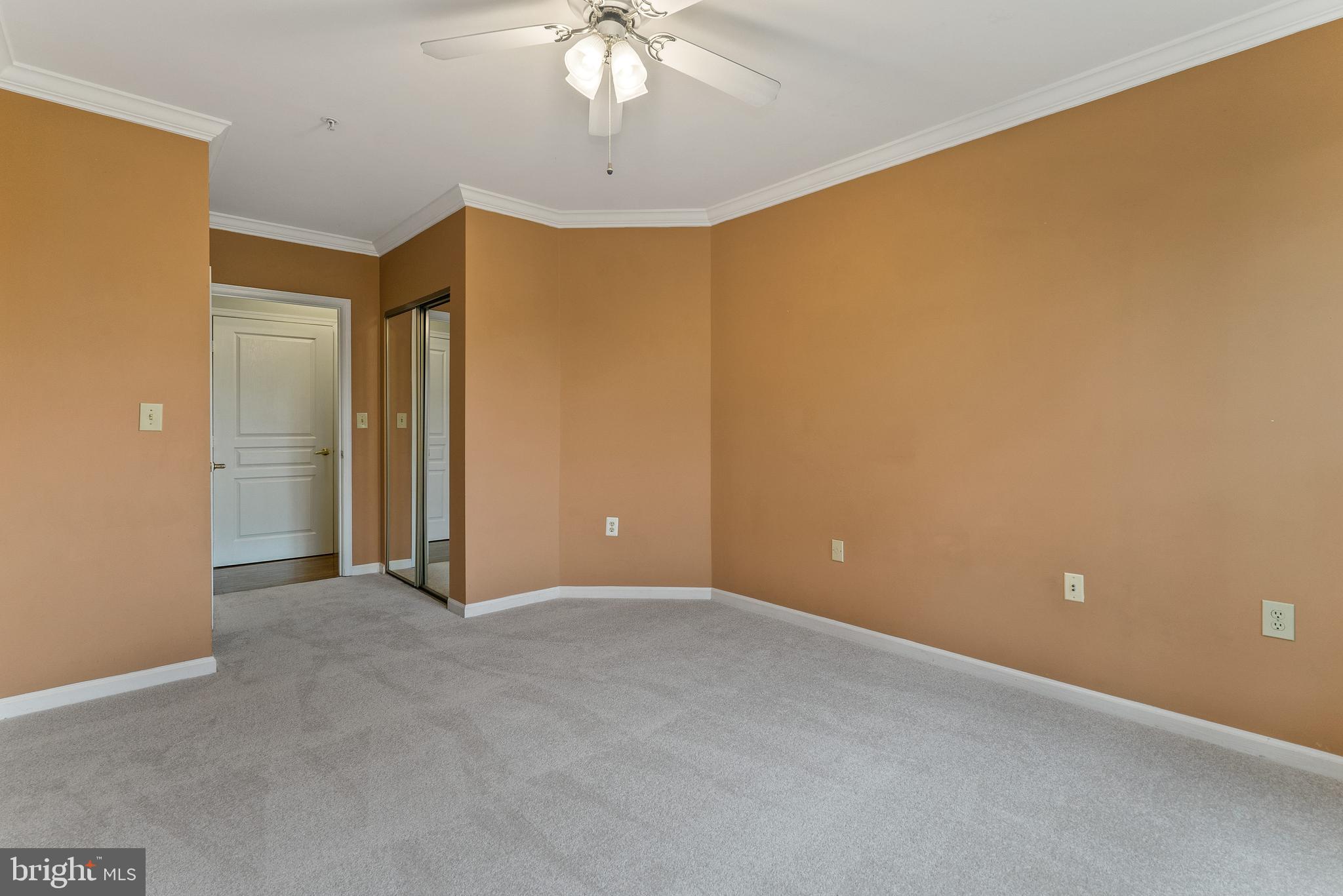 12913 ALTON SQUARE 206