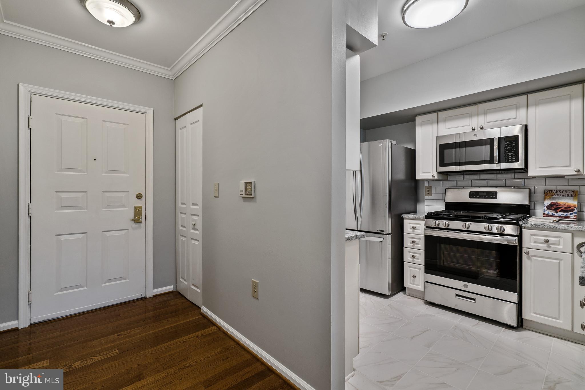 12913 ALTON SQUARE 206