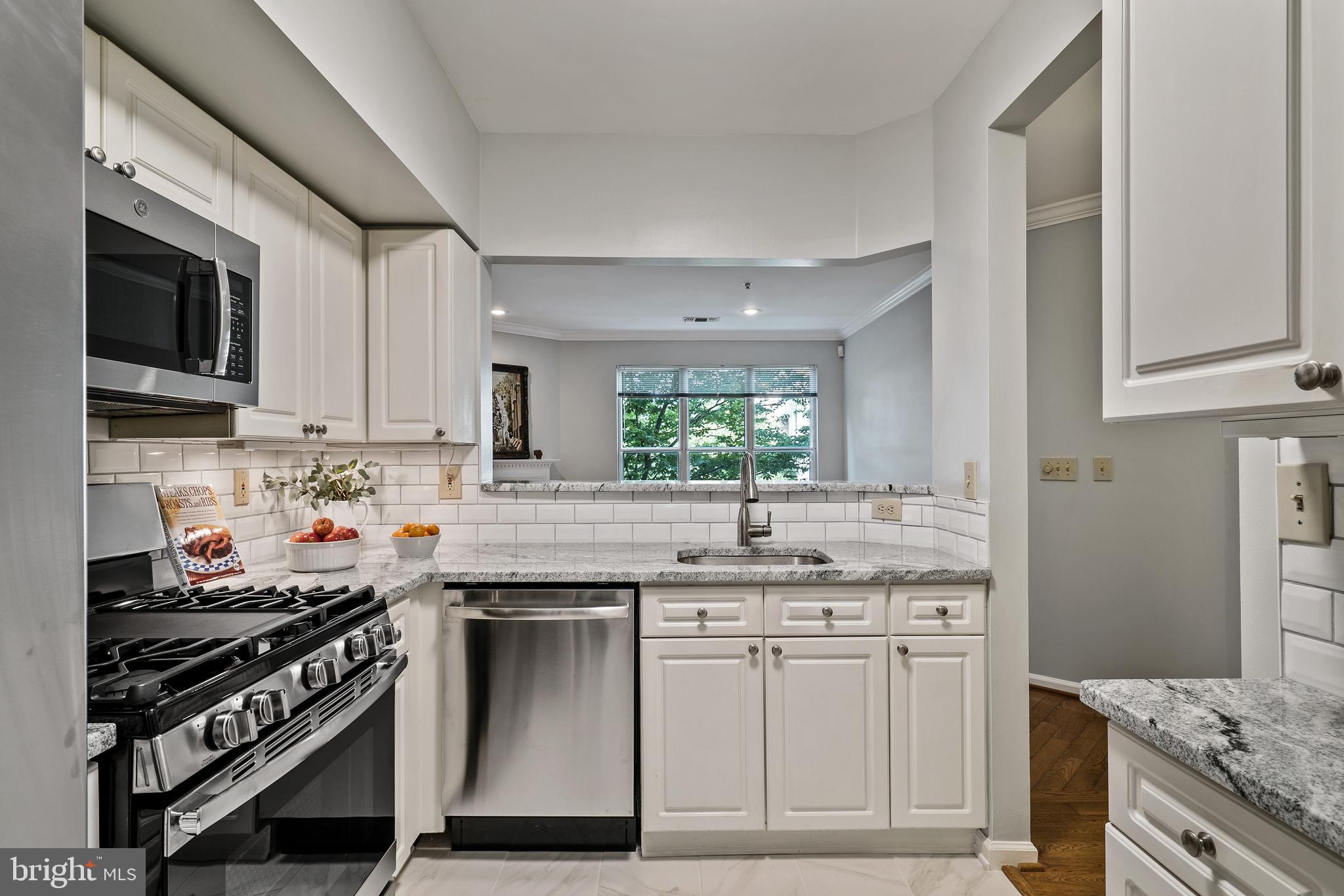 12913 ALTON SQUARE 206