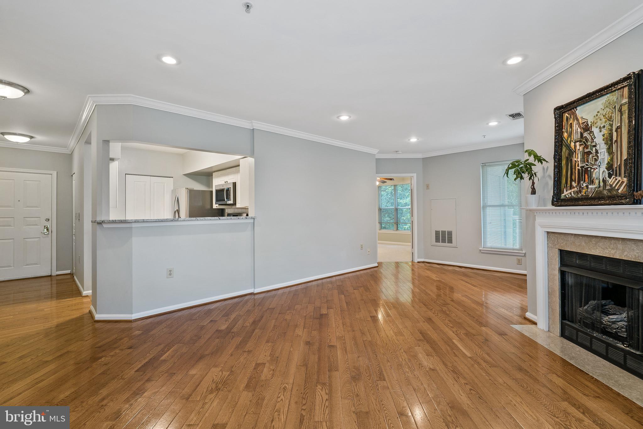 12913 ALTON SQUARE 206
