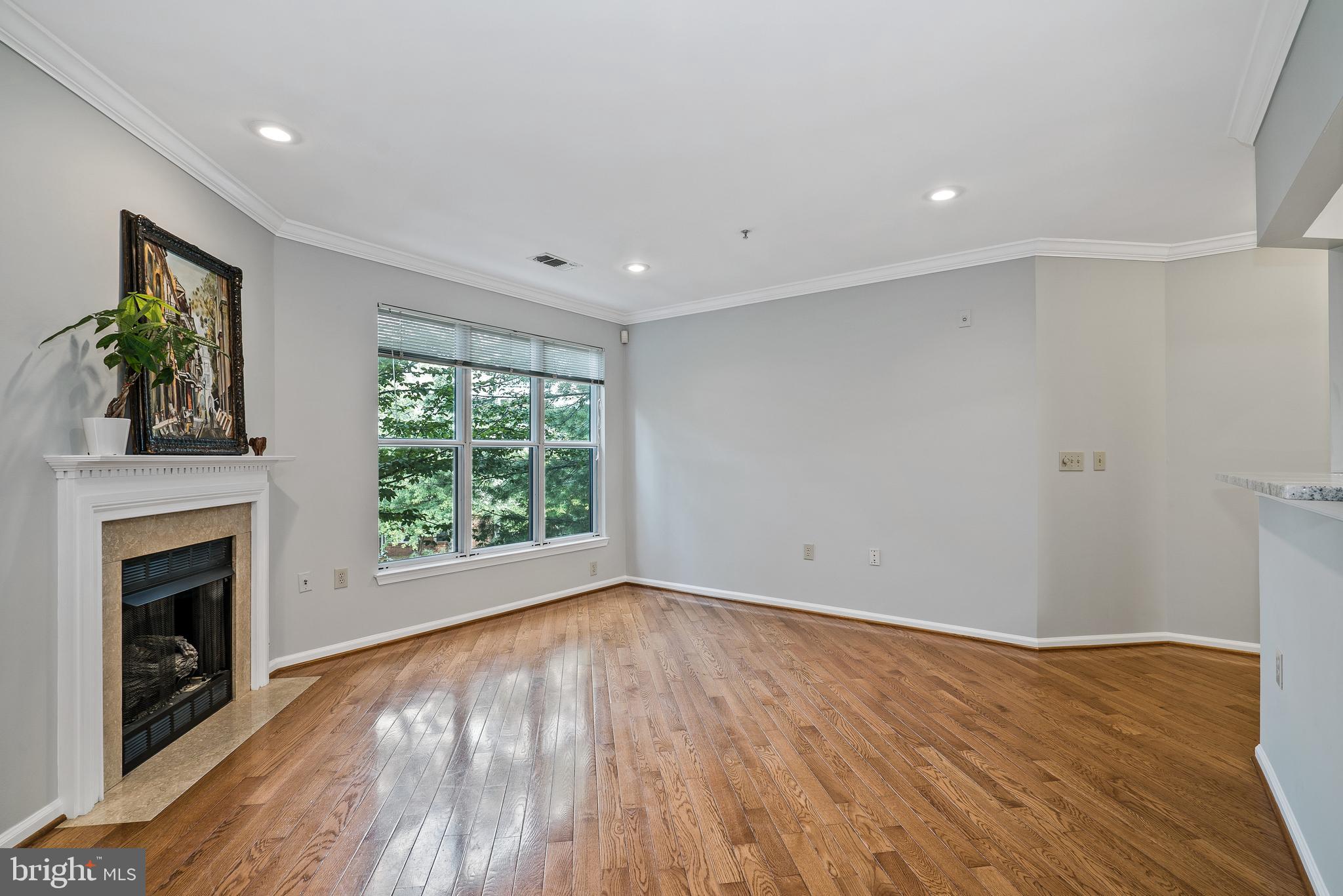 12913 ALTON SQUARE 206