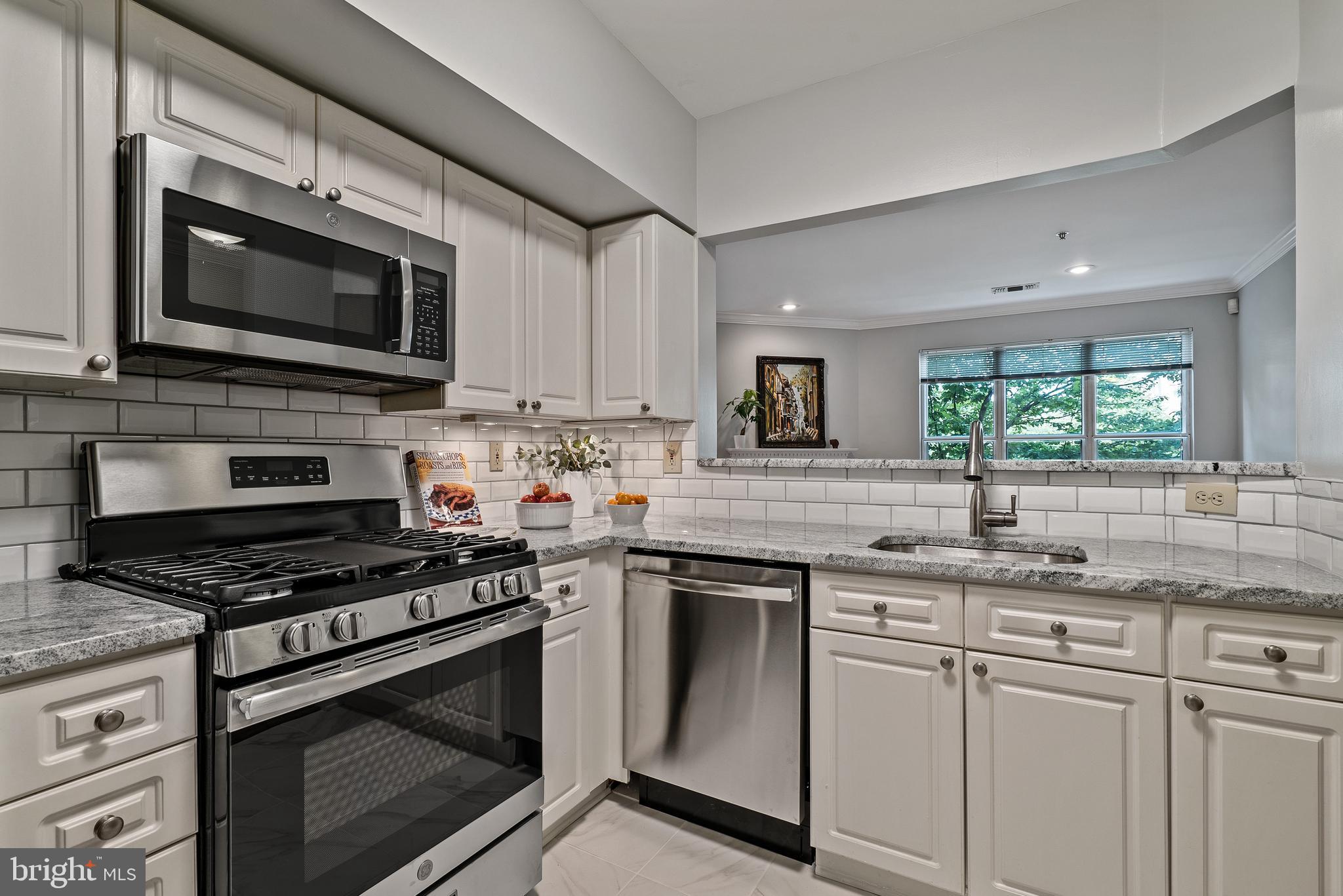 12913 ALTON SQUARE 206