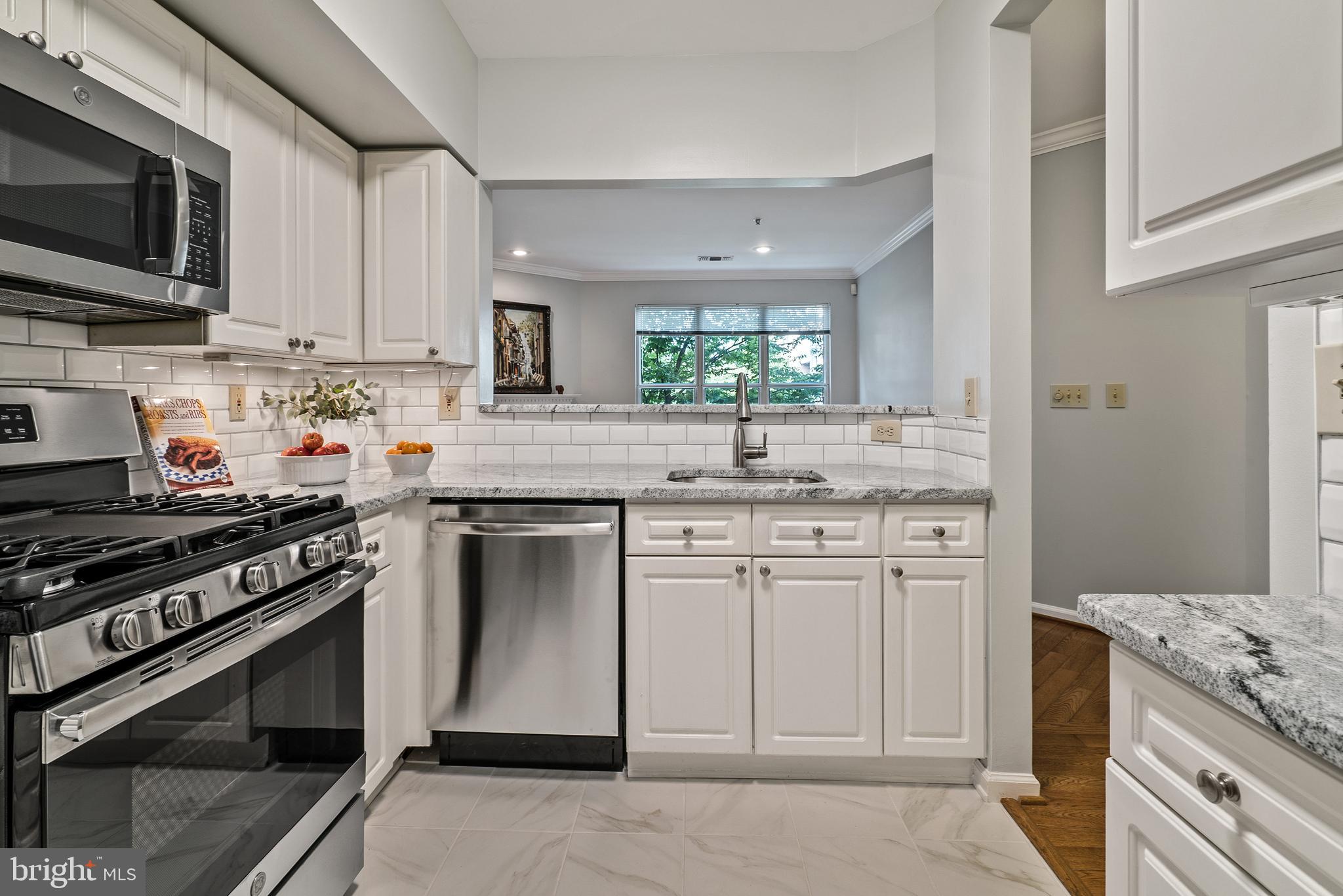 12913 ALTON SQUARE 206