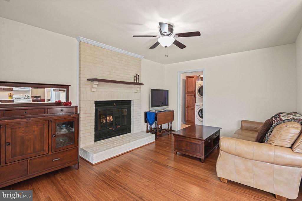 14527 WILLIAM CARR LANE