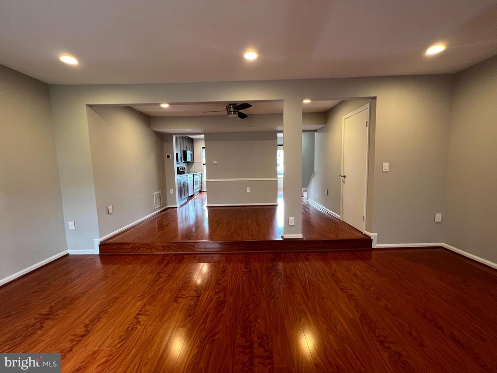 5508 LAKEWHITE COURT
