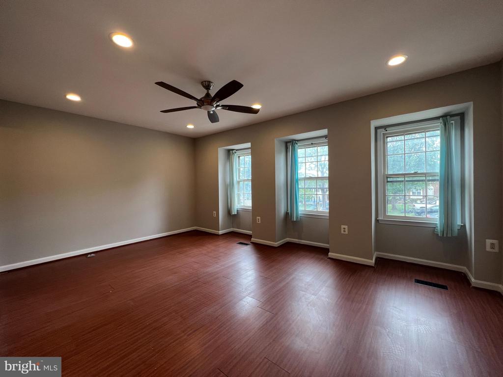 5508 LAKEWHITE COURT