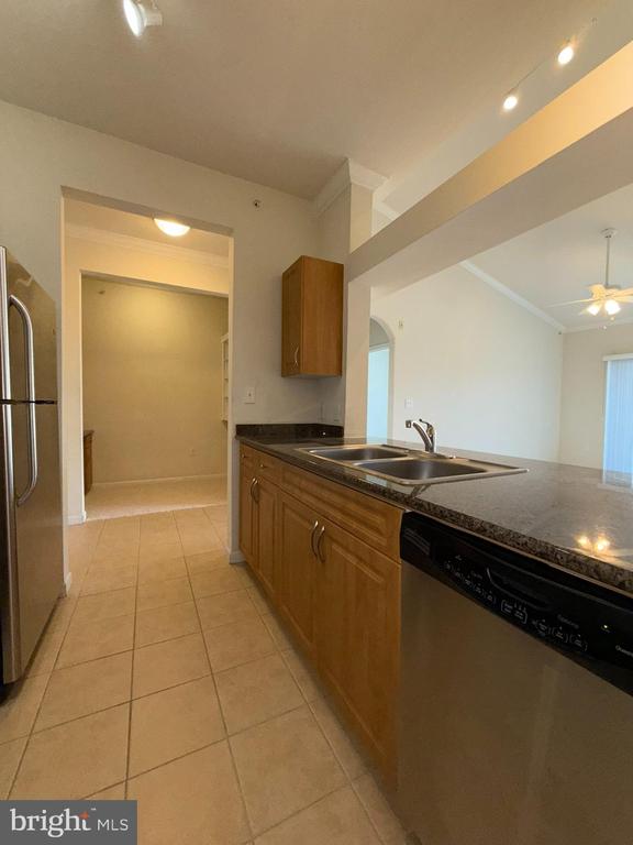 12941 CENTRE PARK CIRCLE 416