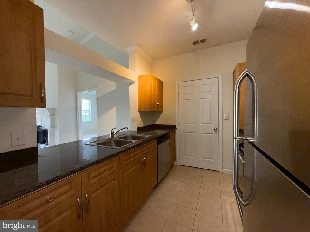 12941 CENTRE PARK CIRCLE 416