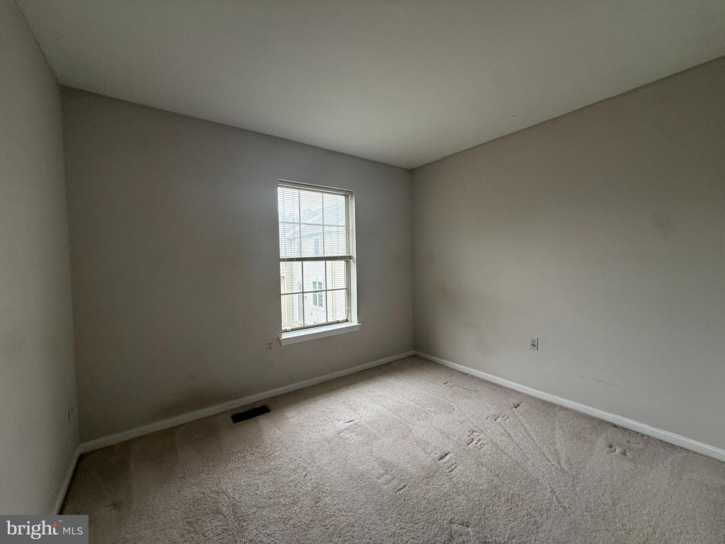 3311 KINFOLK COURT