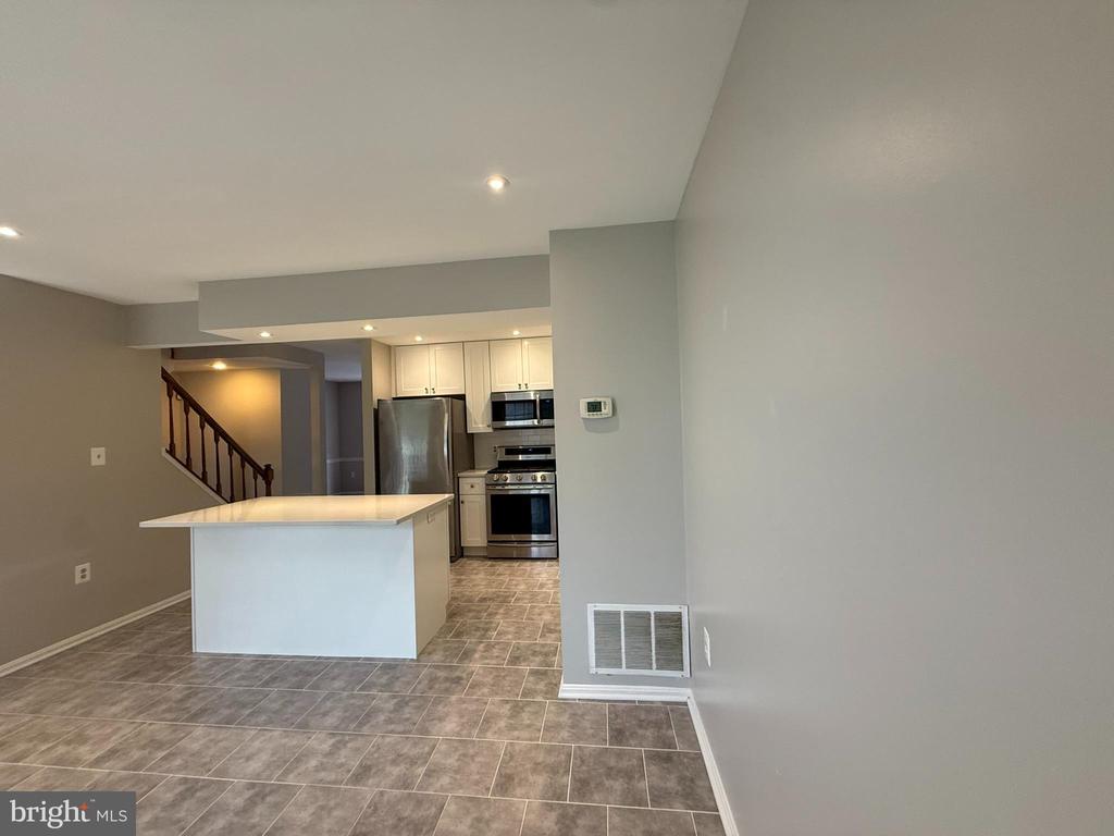 3311 KINFOLK COURT