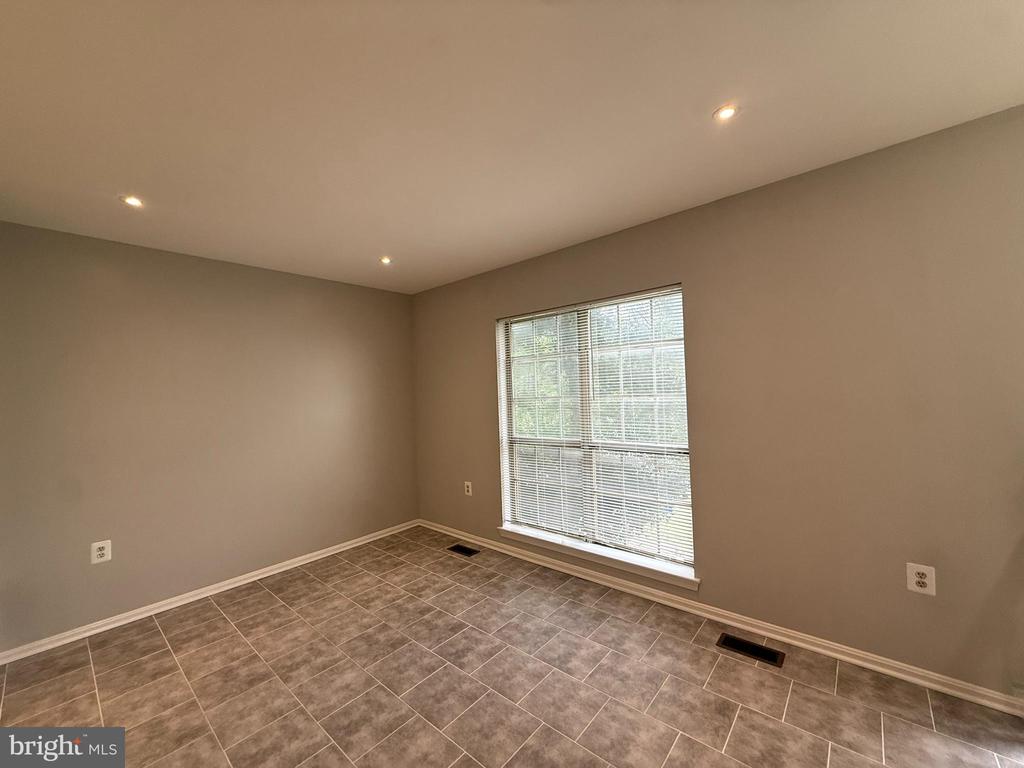 3311 KINFOLK COURT