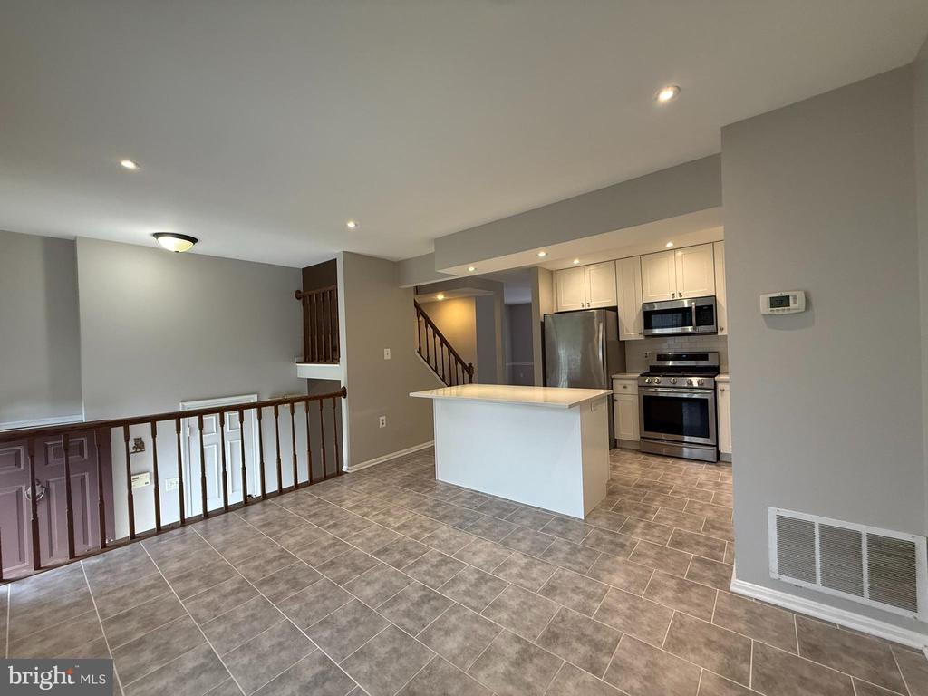 3311 KINFOLK COURT