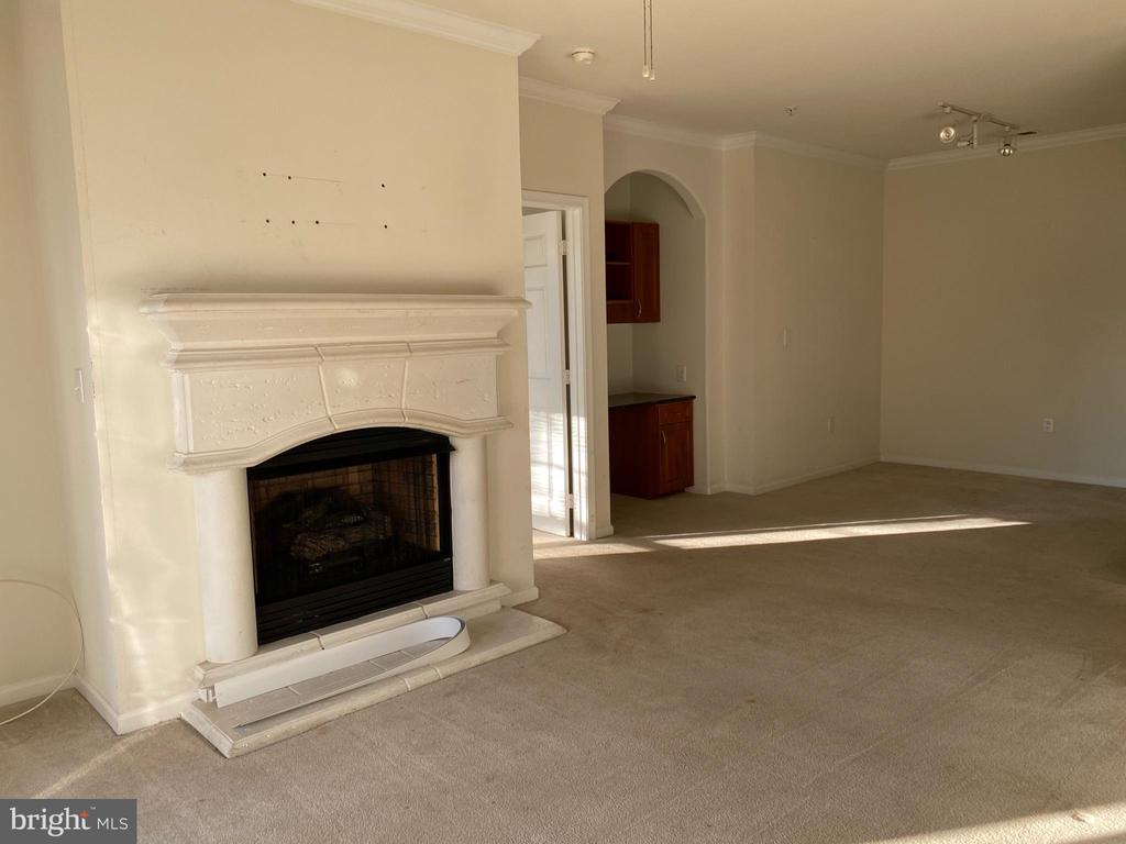 12148 GARDEN GROVE CIRCLE 203