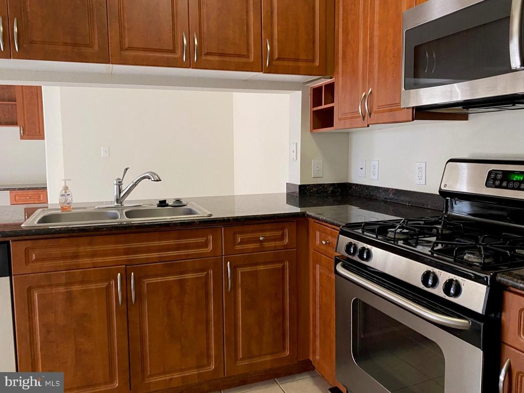 12148 GARDEN GROVE CIRCLE 203